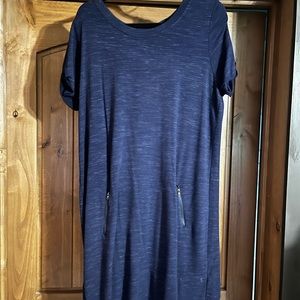 Tshirt dress with front zipper pockets